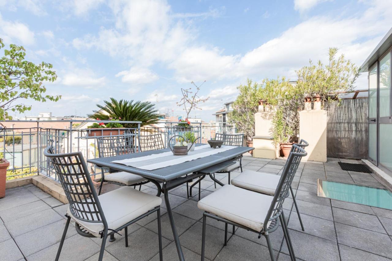 Sempione Split-Level Terrace Apartment - Top Collection Мілан Екстер'єр фото